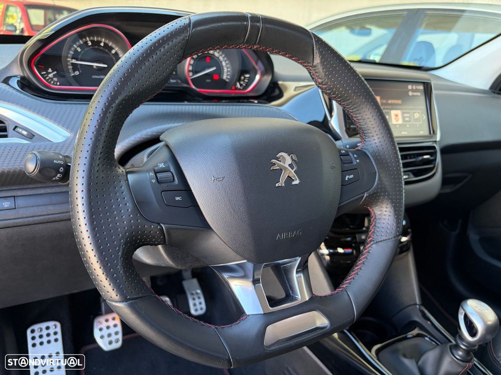 Peugeot 2008 1.2 PureTech GT Line - 7