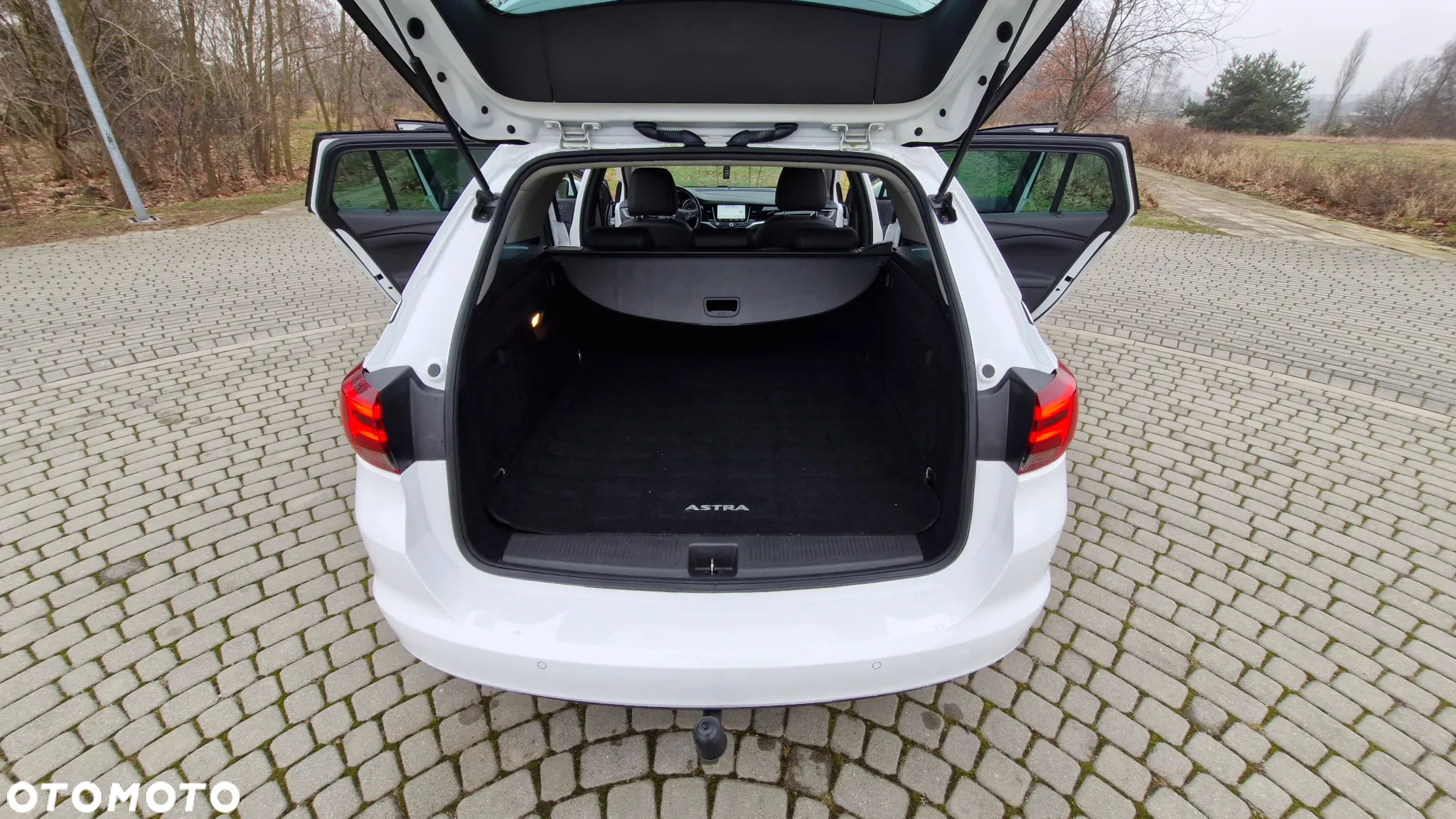 Opel Astra 1.6 D Start/Stop Sports Tourer Business - 11