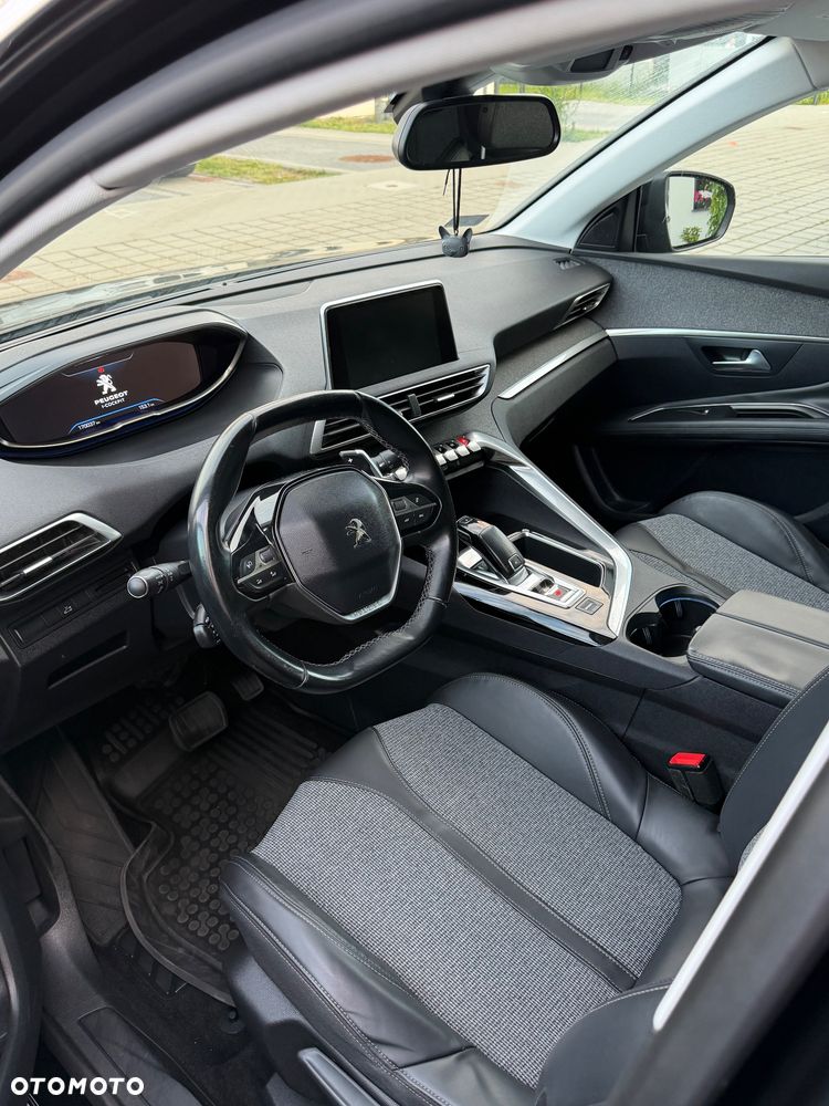 Peugeot 3008 1.6 BlueHDi Allure S&S EAT6 - 7