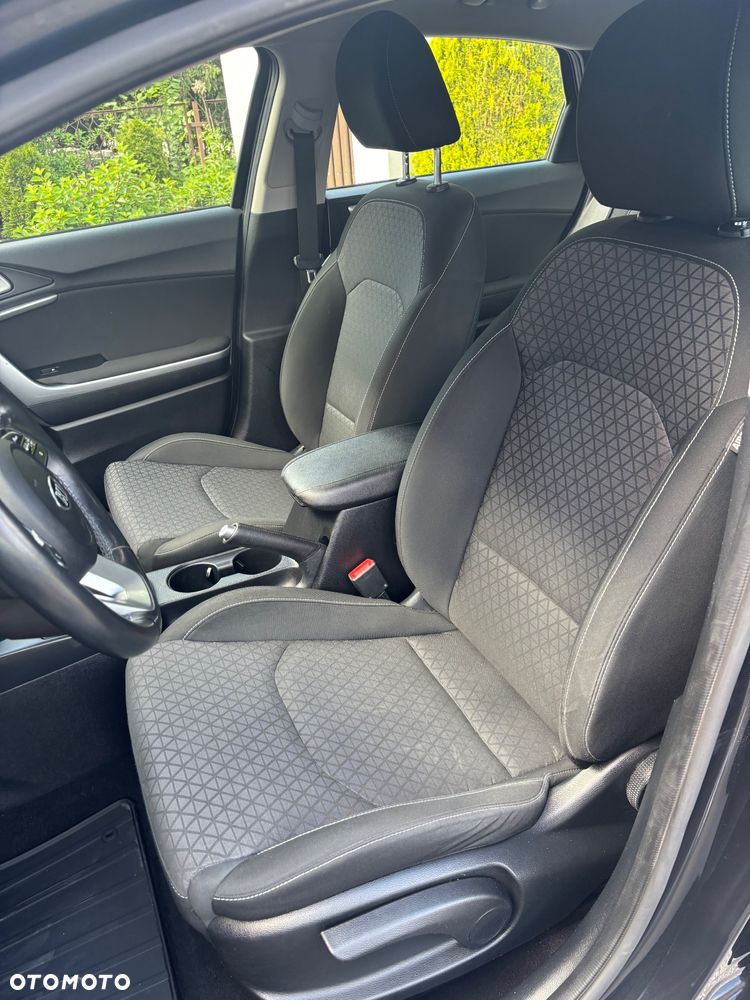 Kia Ceed 1.4 L - 13