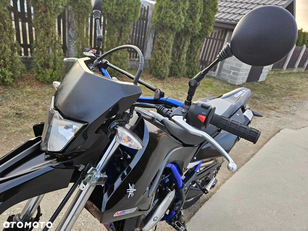 Yamaha WR - 16