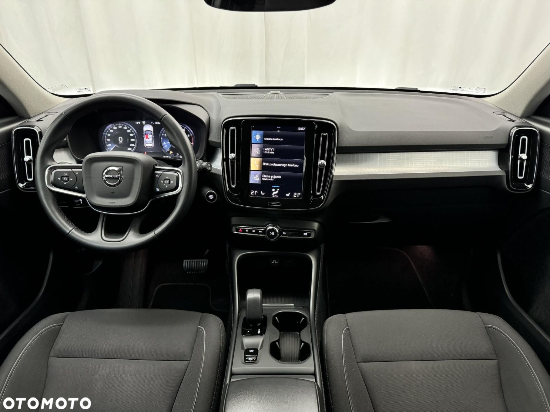 Volvo XC 40 - 24