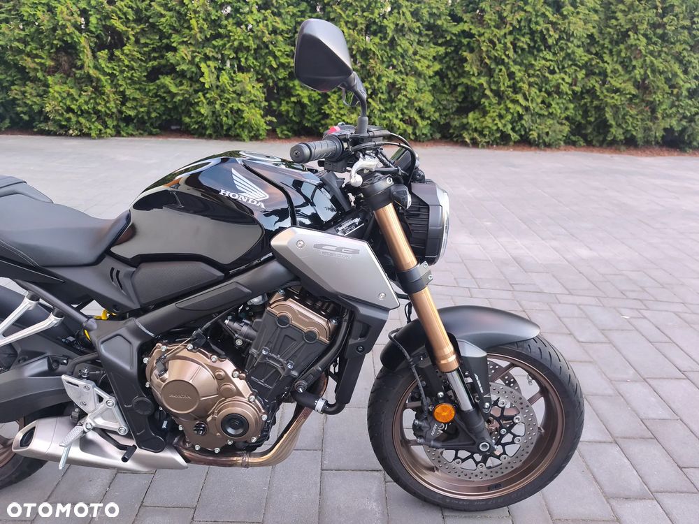 Honda CB - 10