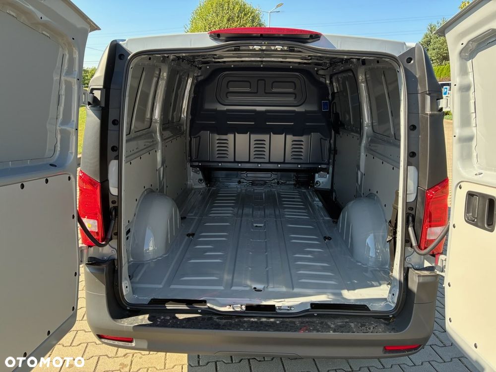 Mercedes-Benz VITO 114 CDI Furgon L2 - 18