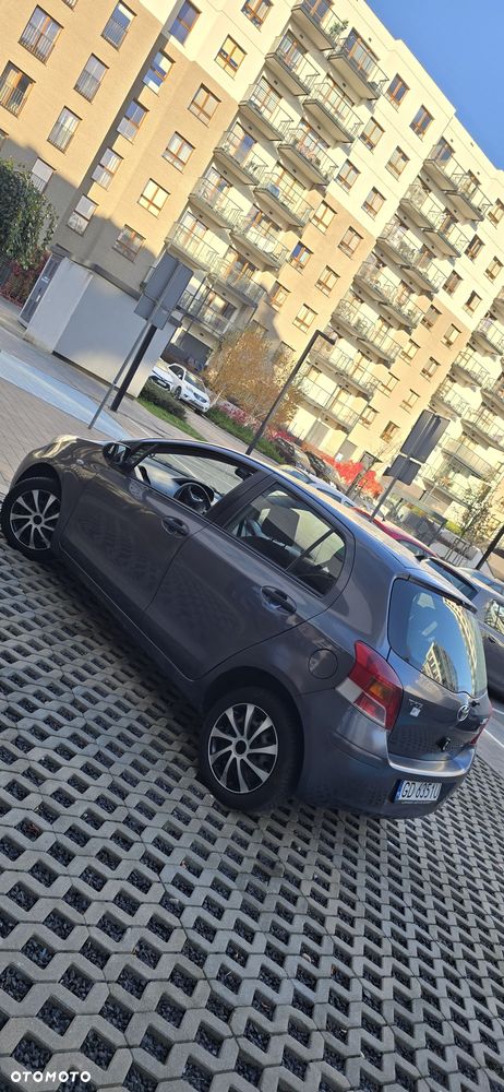 Toyota Yaris 2009 photo 4