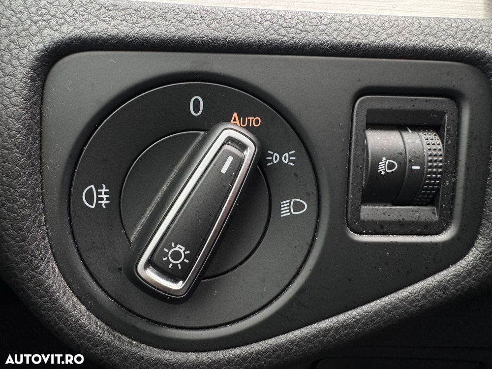 Volkswagen Golf 1.2 TSI BlueMotion Technology DSG Comfortline - 25
