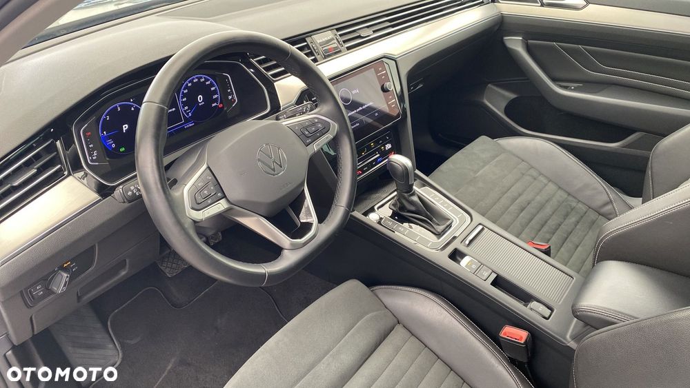 Volkswagen Passat - 10