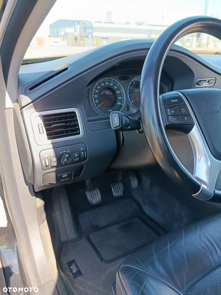 Volvo V70 2.5T Momentum - 16