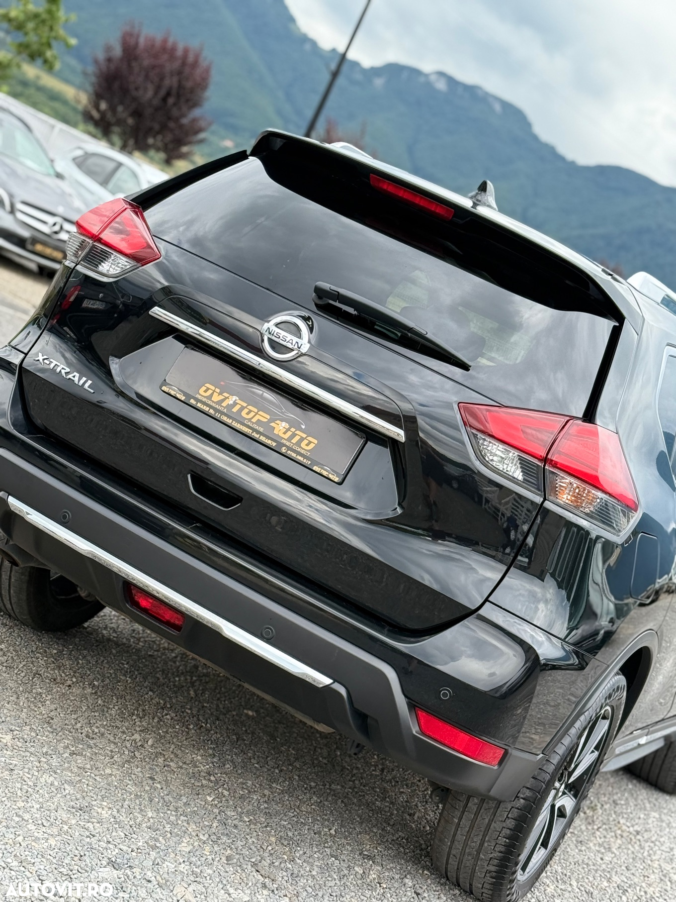 Nissan X-Trail 2.0D XTRONIC Start/Stop 4x4-i Tekna - 12