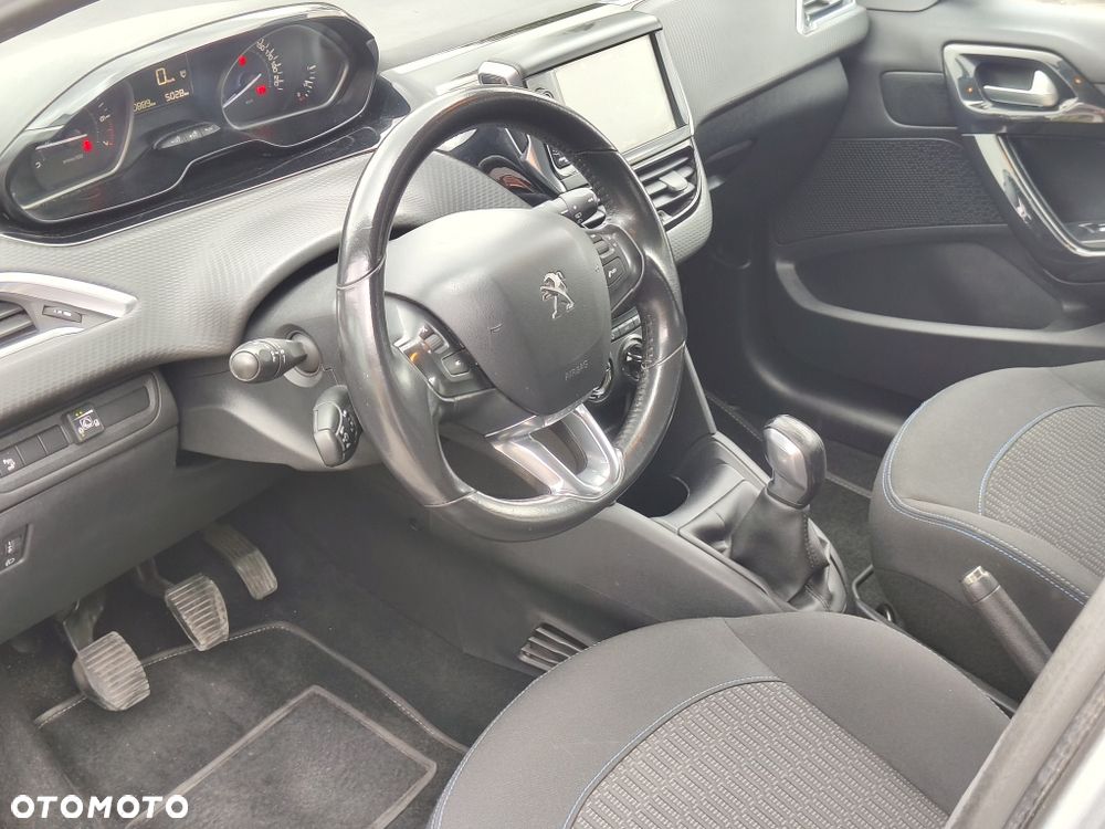 Peugeot 208 - 7