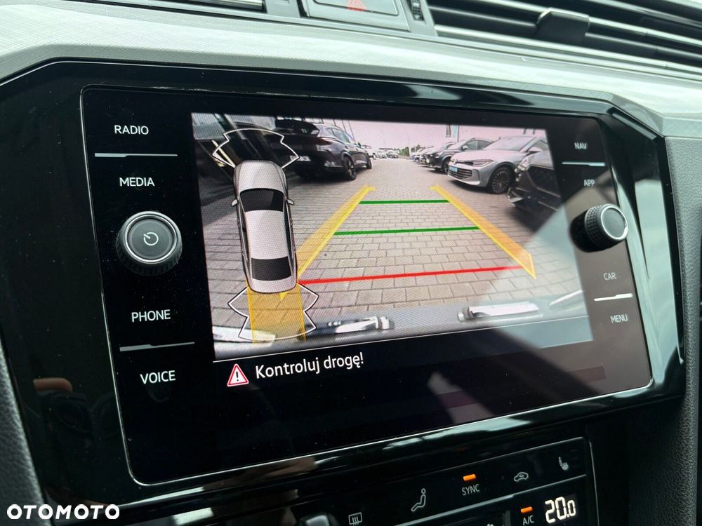 Volkswagen Passat - 34