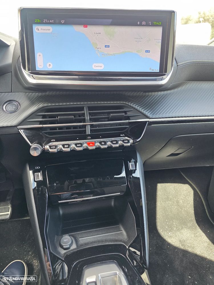 Peugeot 2008 PureTech 130 EAT8 GT - 6