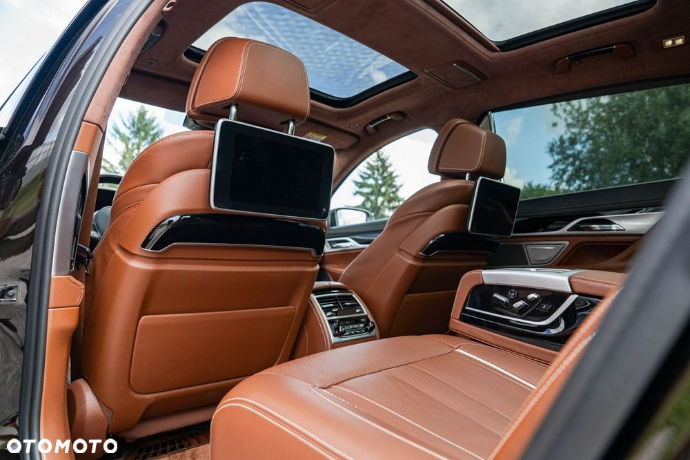 BMW Seria 7 750Ld xDrive - 33