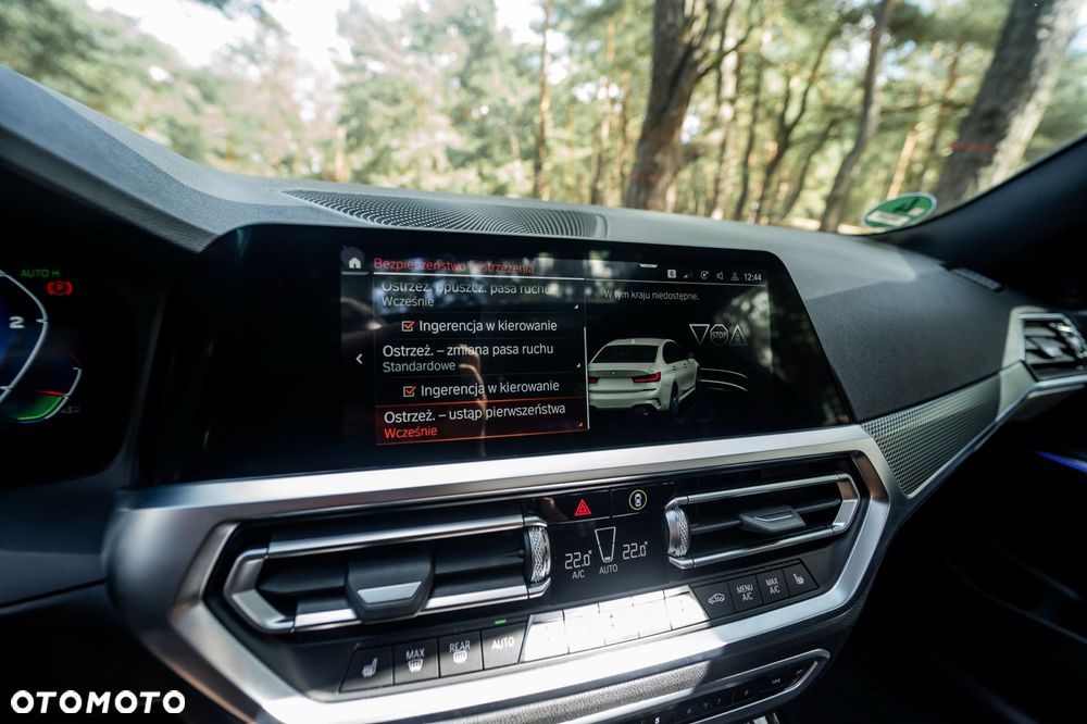 BMW Seria 3 320d xDrive M Sport Shadow sport - 27