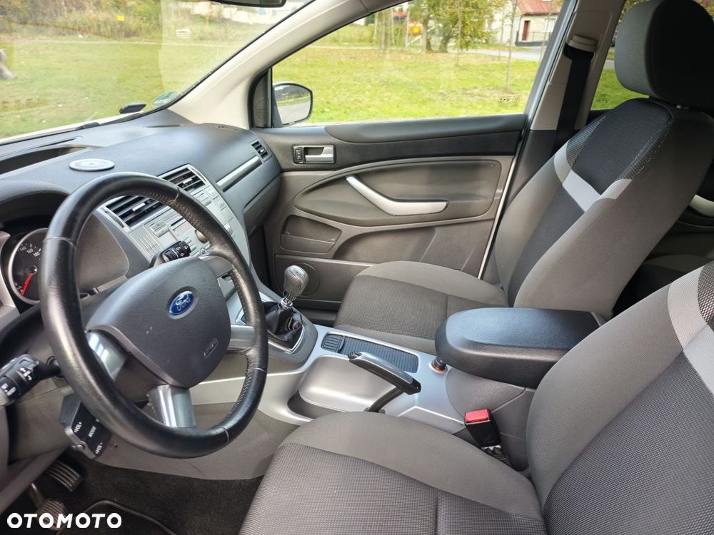 Ford Kuga 2.0 TDCi 2x4 Trend - 15