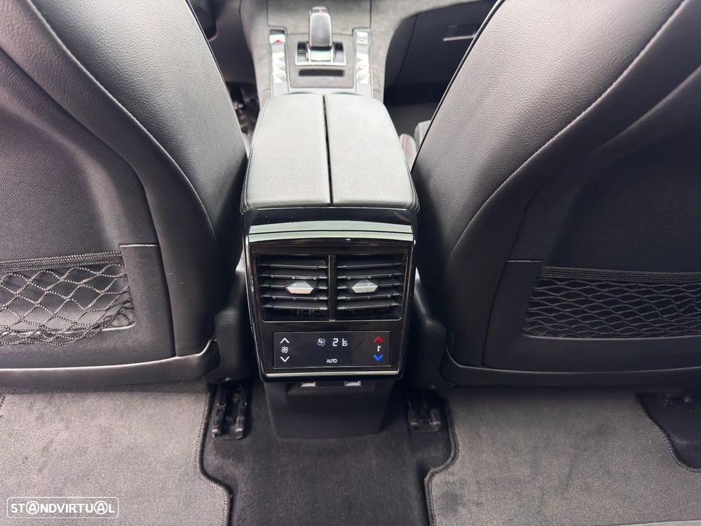 DS DS7 4x4 300 Performance Line - 51