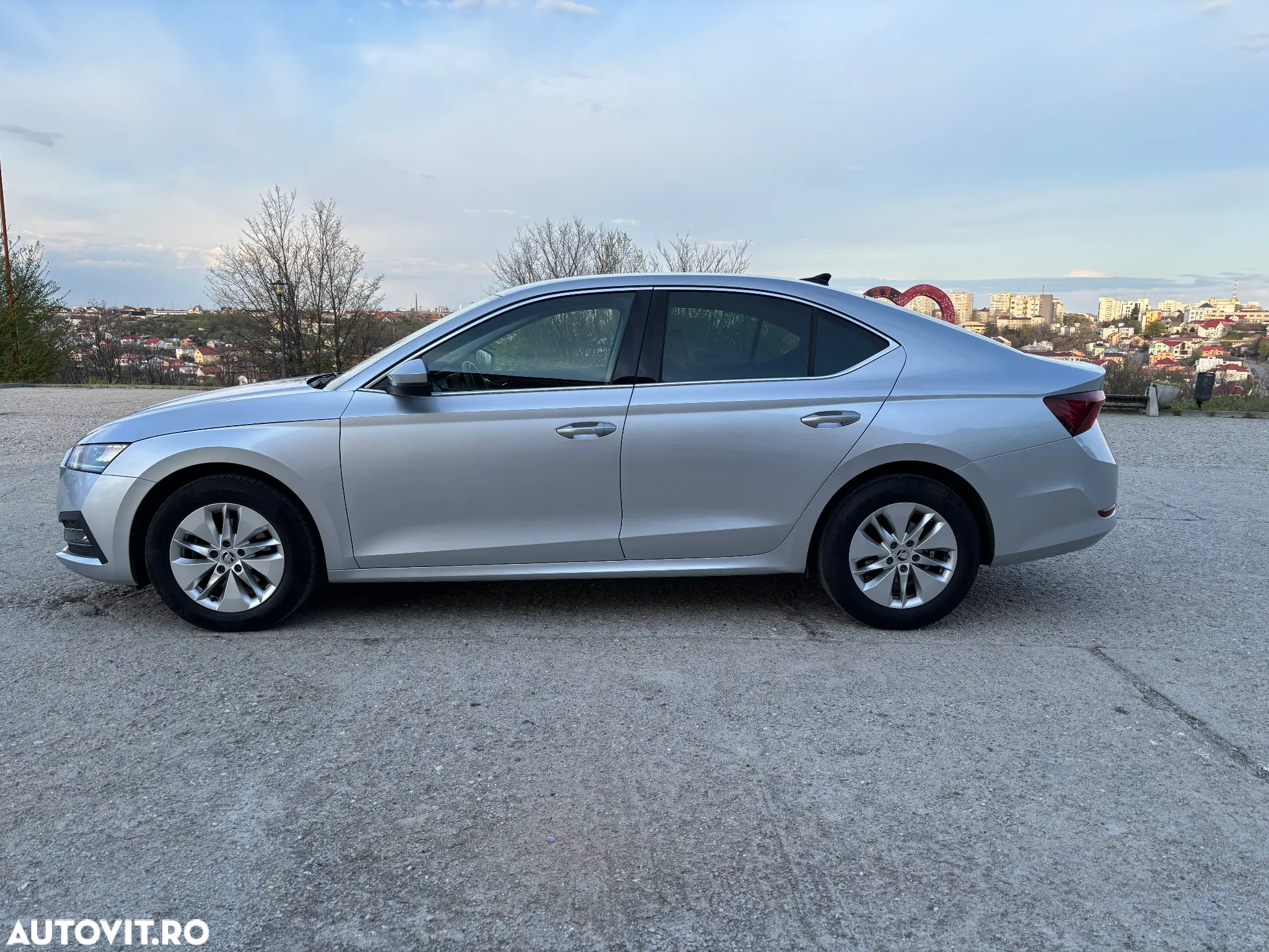 Skoda Octavia 2.0 TDI Ambition - 2
