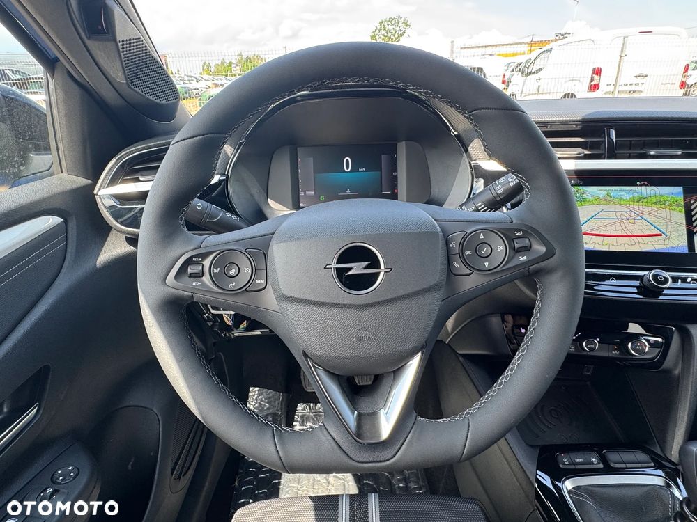 Opel Corsa 1.2 GS S&S - 10