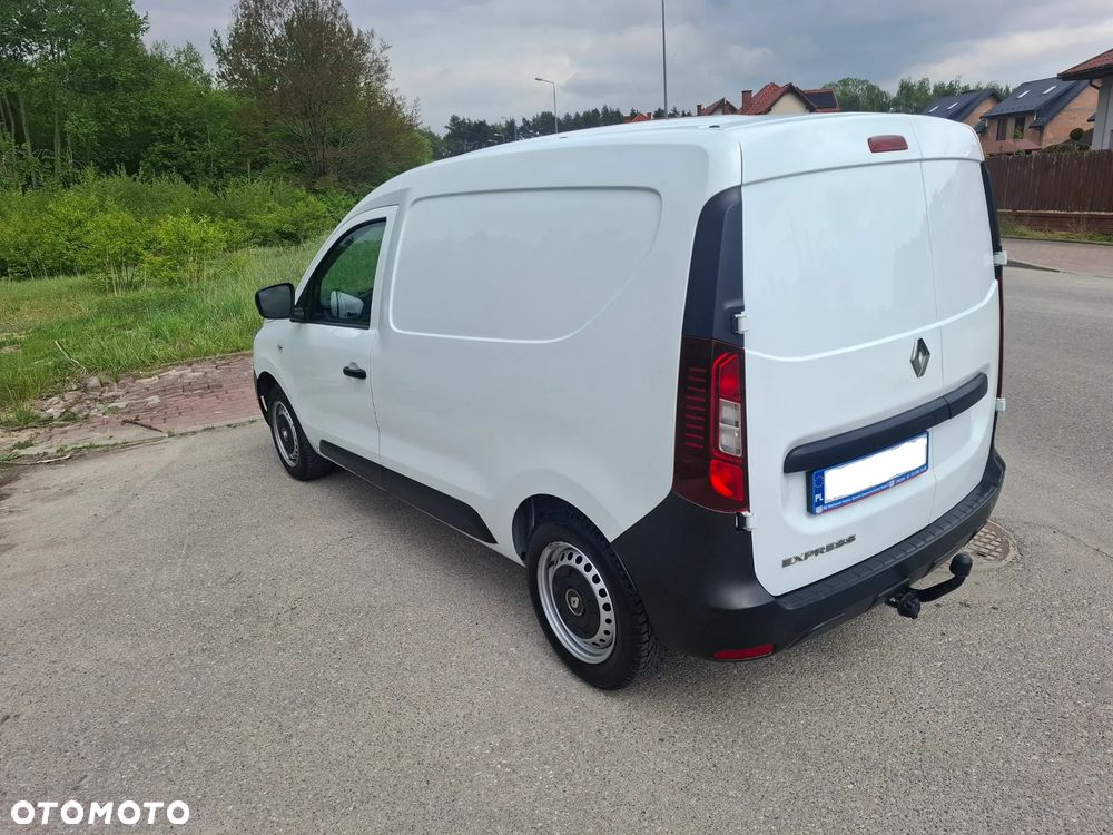 Renault Express - 4