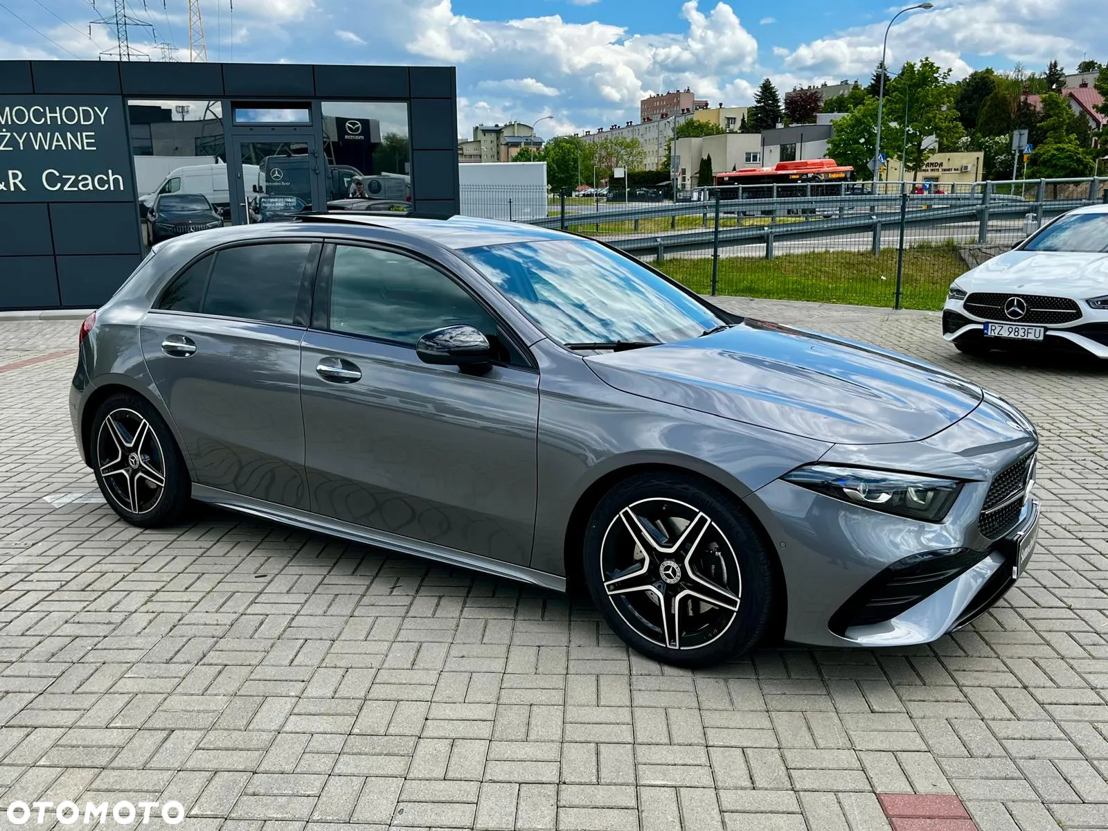 Mercedes-Benz Klasa A 220 4-Matic AMG Line 8G-DCT - 40