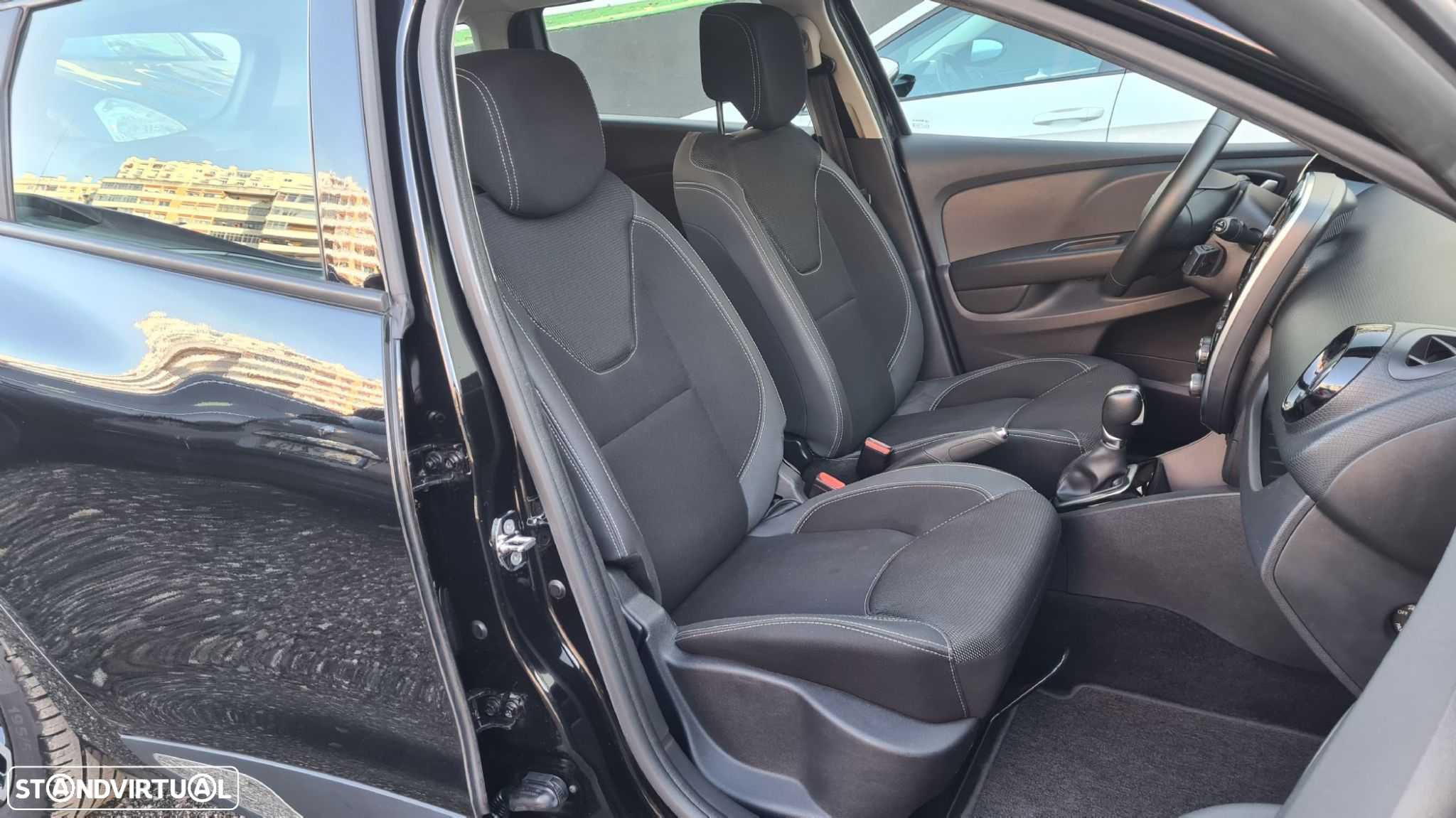 Renault Clio Sport Tourer - 29