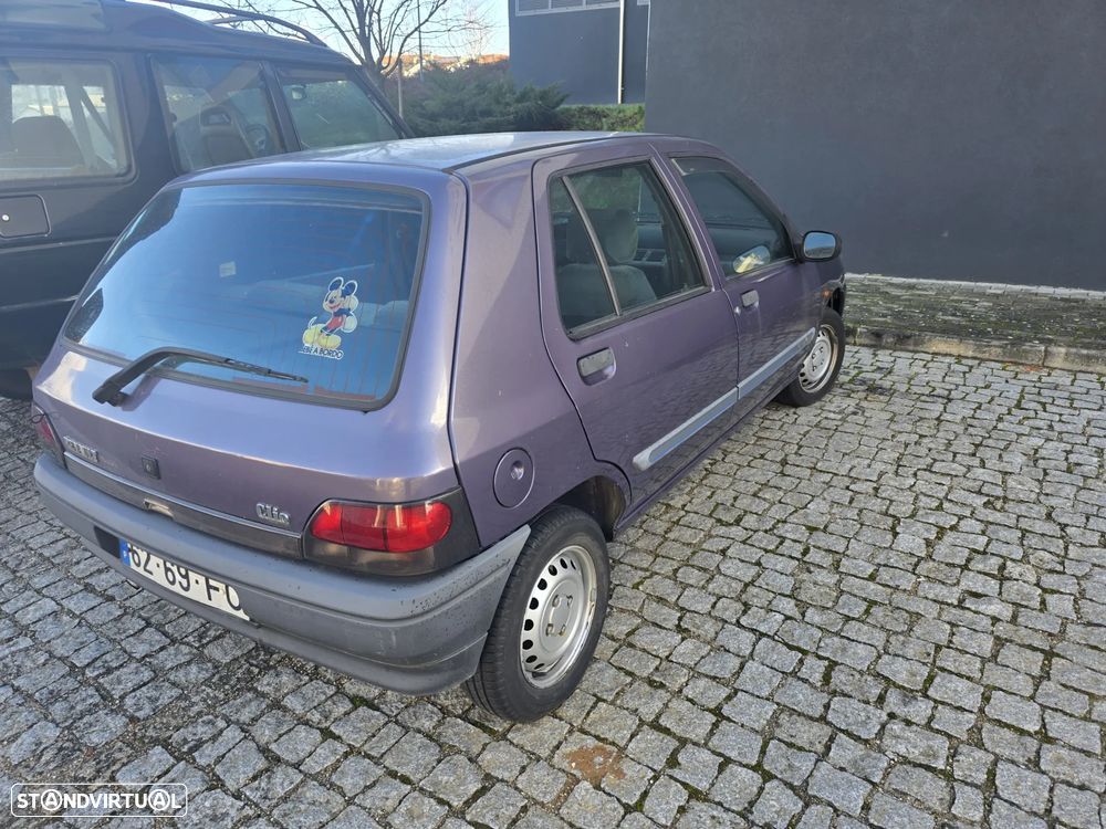 Renault Clio 1.2 Fidji - 8