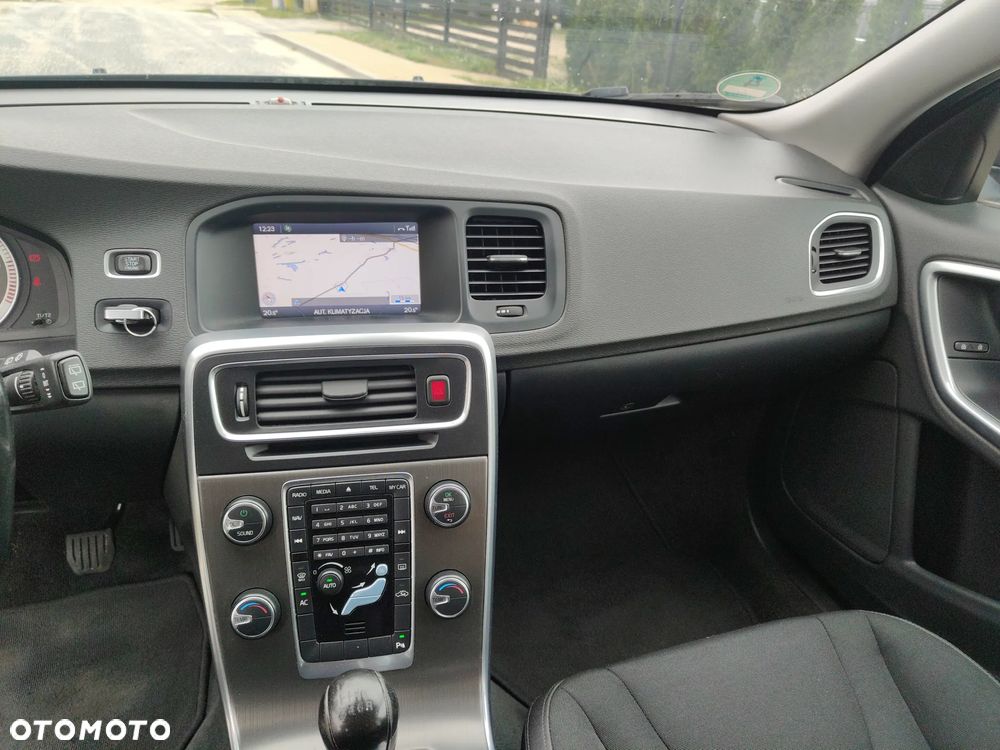 Volvo V60 D3 Kinetic - 26