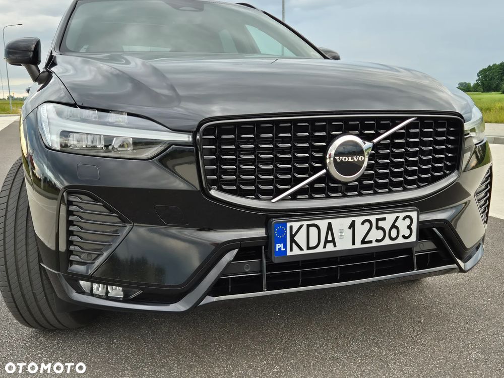 Volvo XC 60 B5 D AWD Ultimate Dark - 3