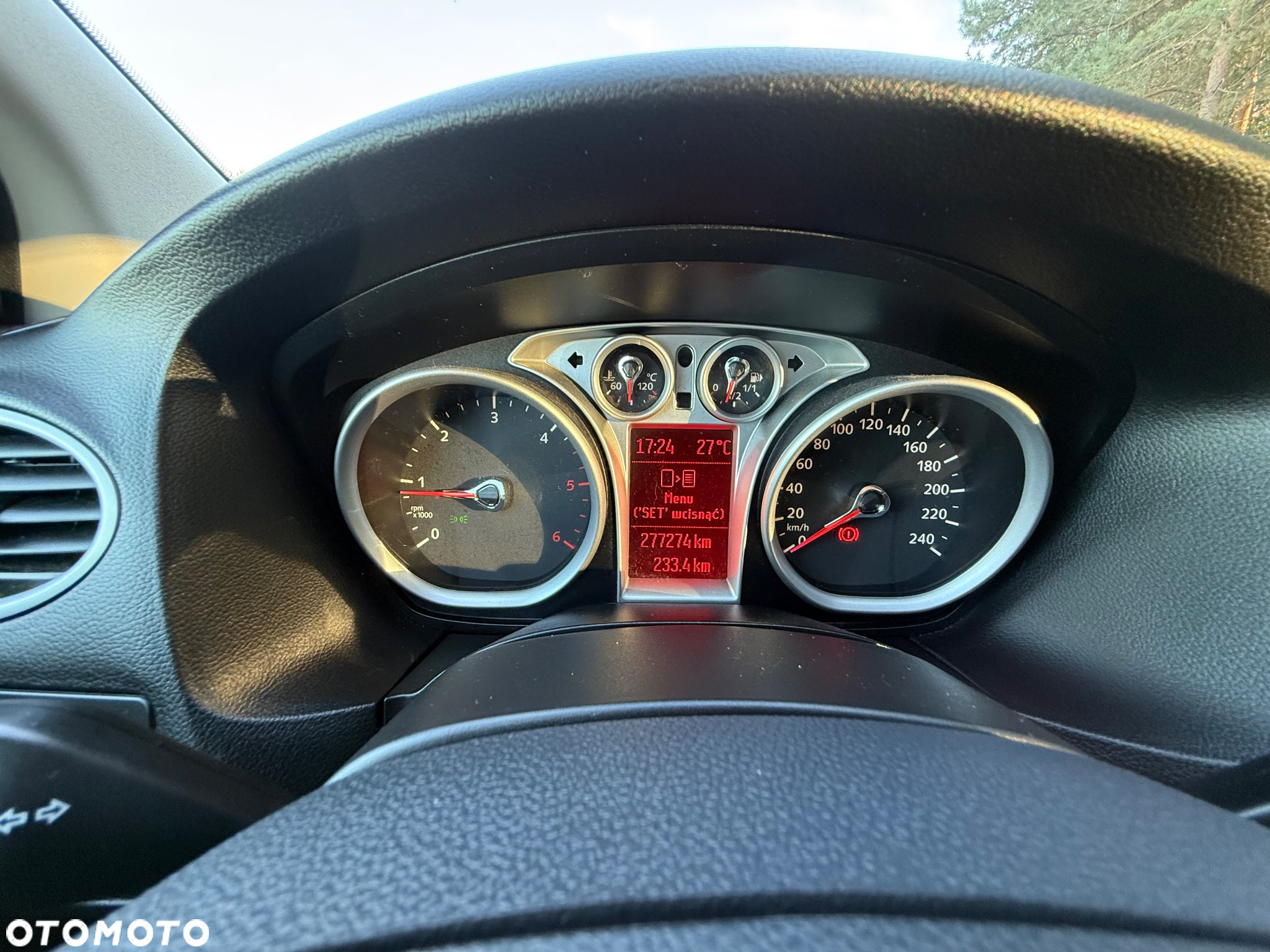 Ford Focus 2.0 TDCi DPF Titanium - 13