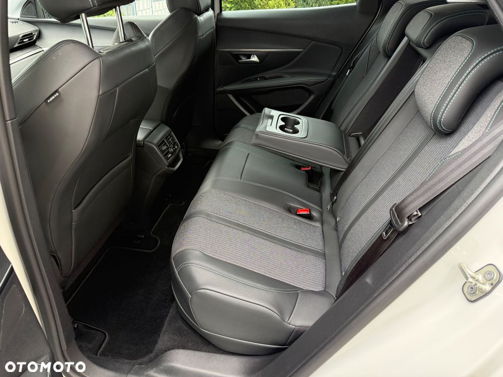 Peugeot 3008 225 e-EAT8 Allure - 13