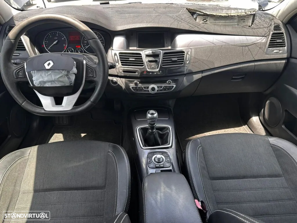 Renault Laguna Grandtour 2.0 DCI de 2010 para peças - 7