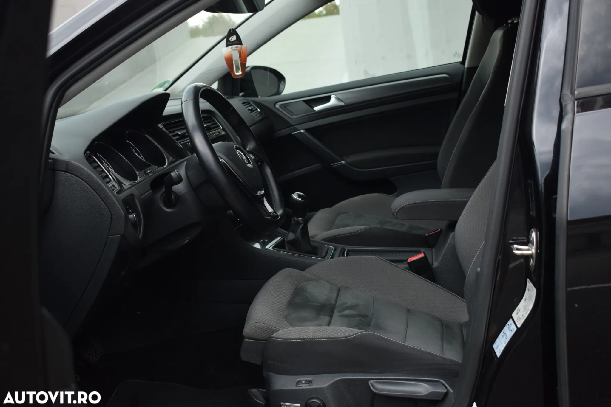 Volkswagen Golf 2.0 TDI Highline - 9