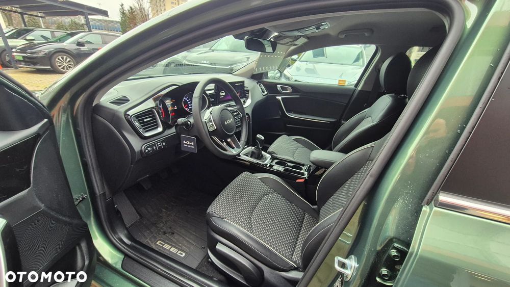 Kia Ceed 1.5 T-GDI Tribute - 13