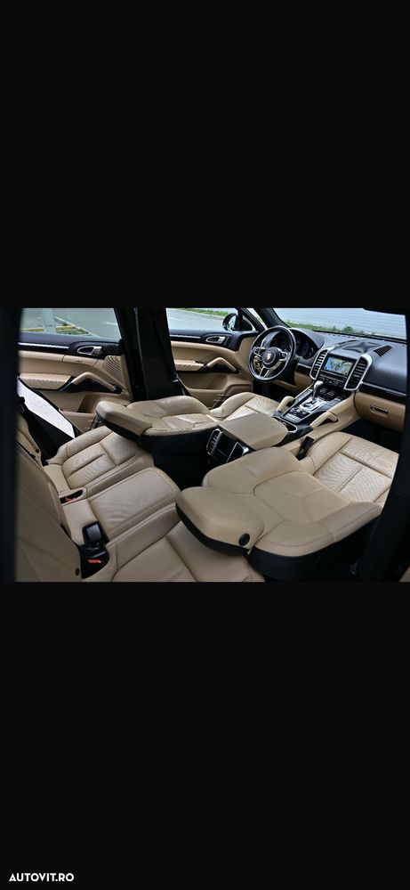 Porsche Cayenne 3.0 L - 35