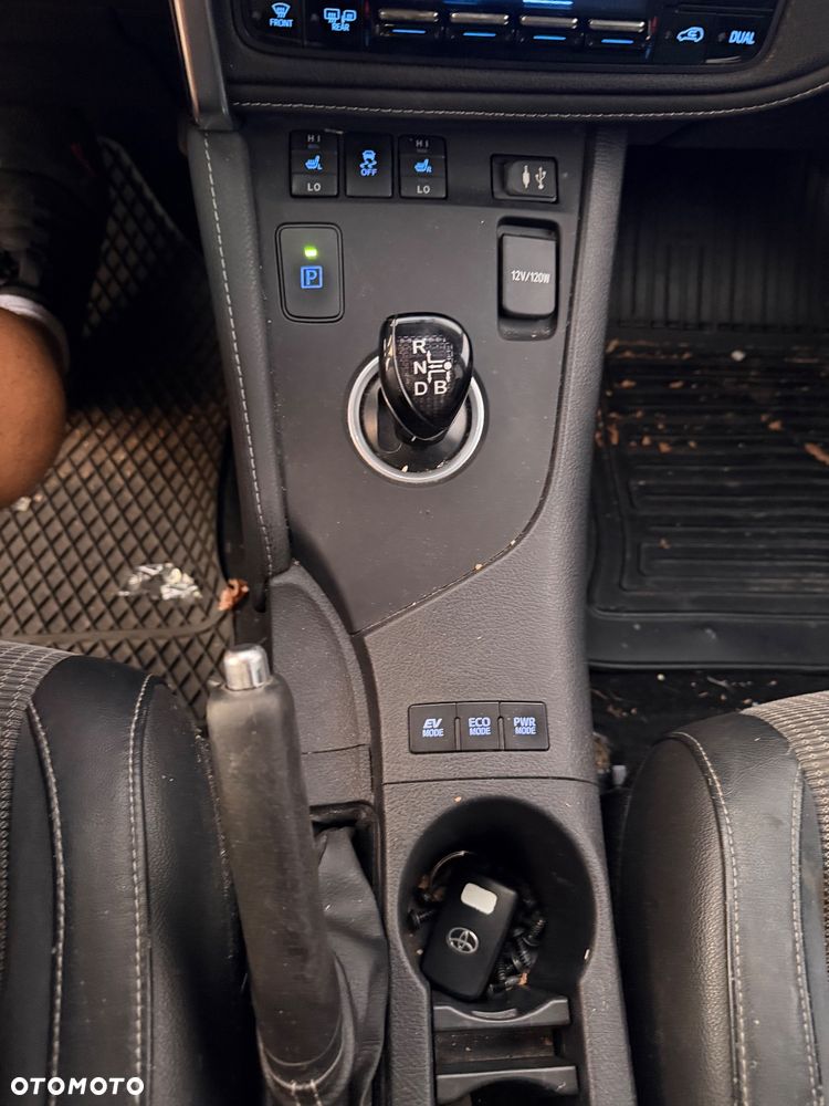 Toyota Auris - 12
