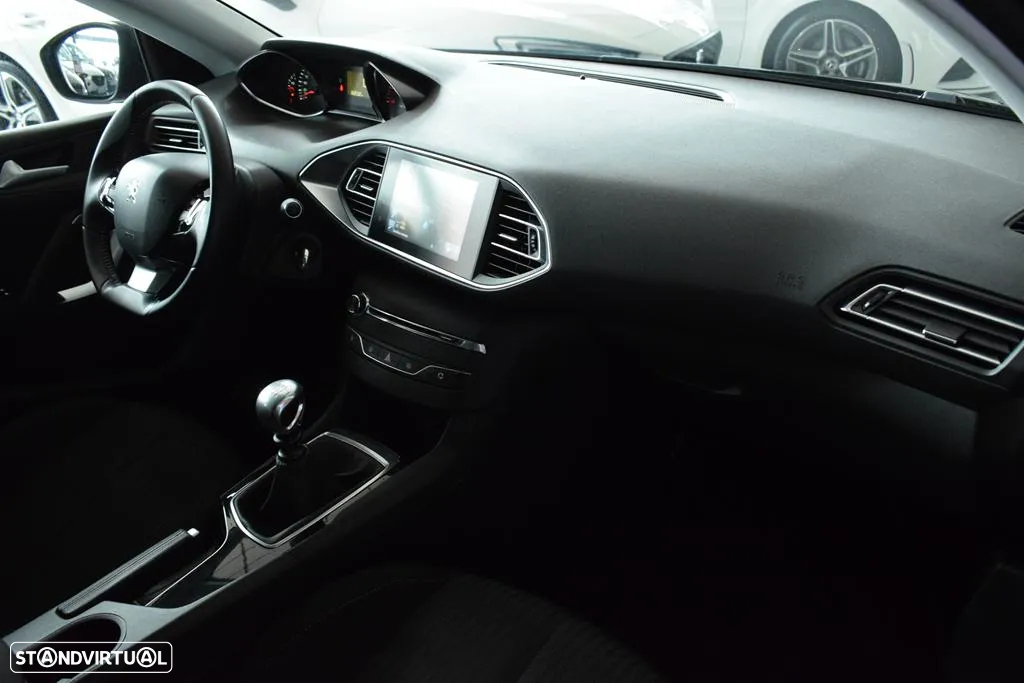 Peugeot 308 SW 1.6 e-HDi Allure J17 - 29