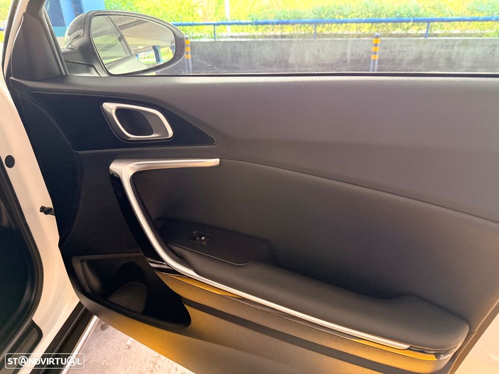 Kia XCeed 1.0 T-GDI Tech+SRF - 12