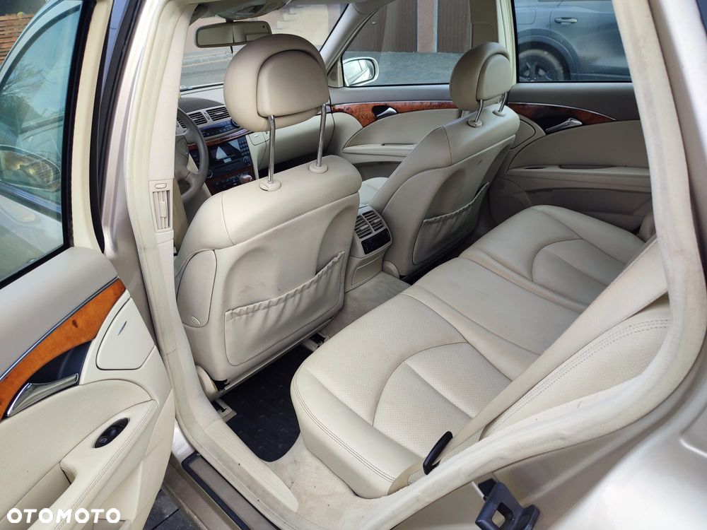 Mercedes-Benz Klasa E 200 Kompressor T Elegance - 16