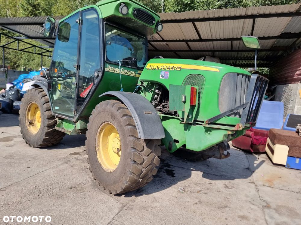 John Deere 3215 - 2