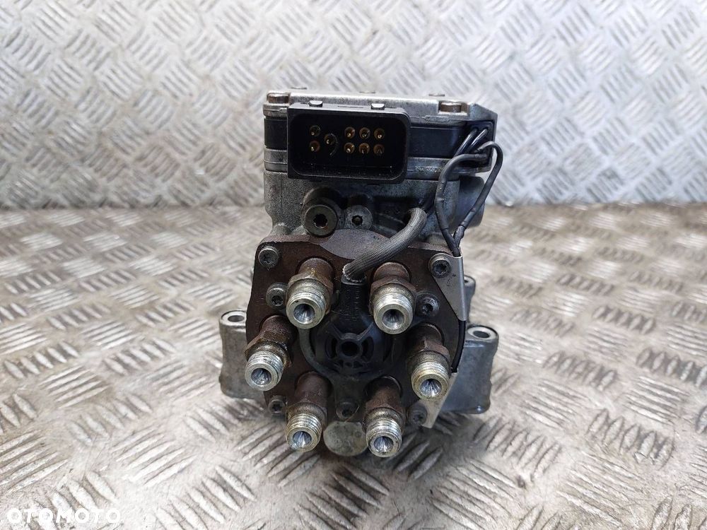 POMPA WTRYSKOWA + WTRYSKIWACZE AUDI A4 B6 2.5 TDI 059130106L 059130202F - 8