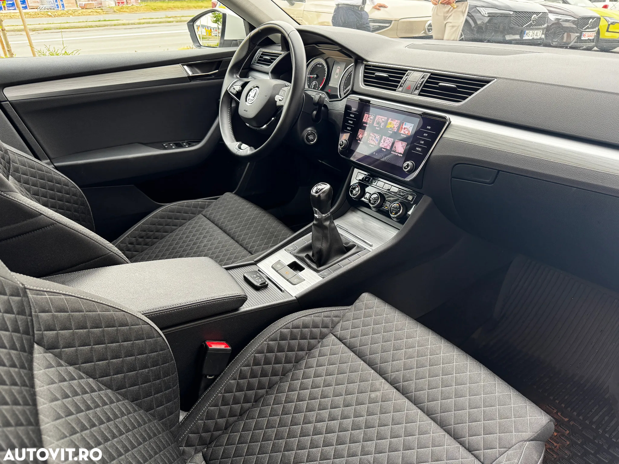 Skoda Superb 2.0 TDI Style - 10