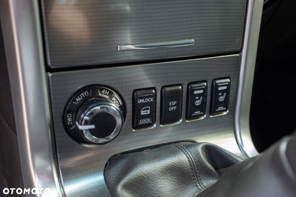 Nissan Pathfinder 2.5 dCi Platinum - 23
