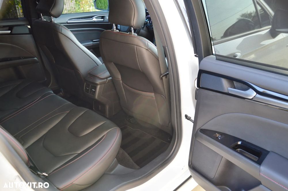 Ford Mondeo Turnier 2.0 Ti-VCT Hybrid ST-Line - 39