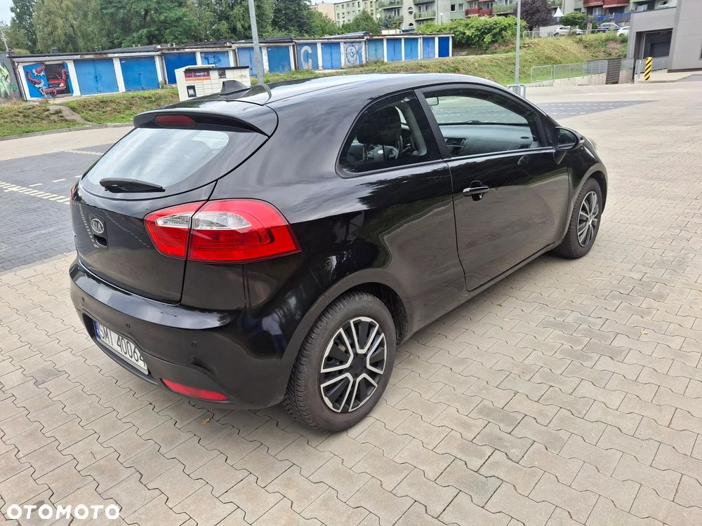Kia Rio - 15