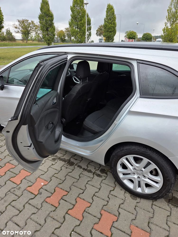 Opel Astra - 8