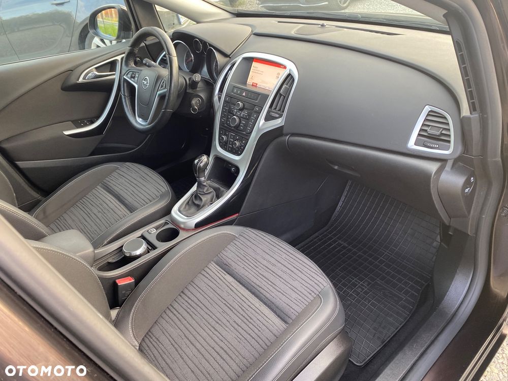 Opel Astra 1.4 Turbo Color Edition - 25