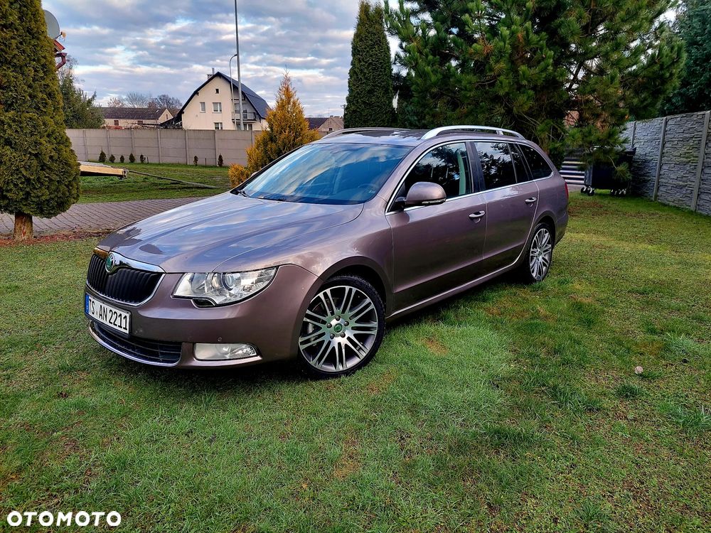 Skoda Superb 1.6 TDI GreenLine - 14
