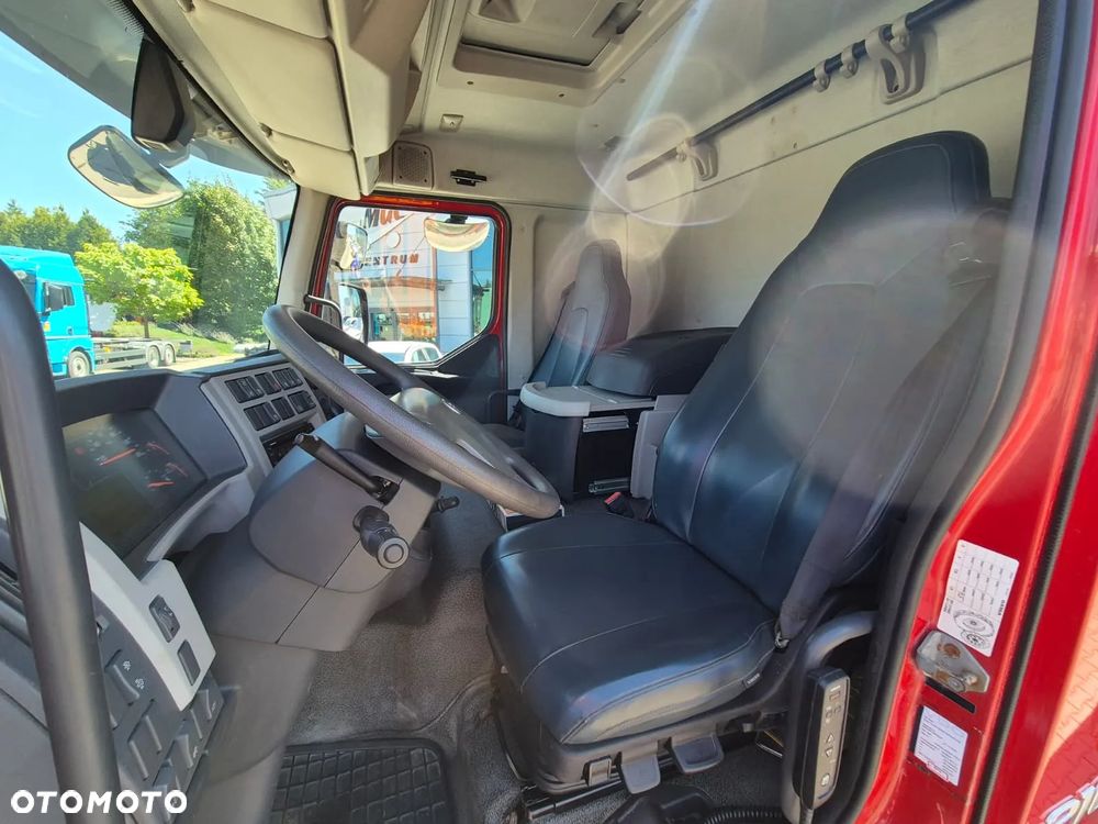 Volvo FL 210 4X2 / SKRZYNIA / HDS FASSI 1T / NISKI PRZEBIEG / SUPER STAN / KRÓTKI ROZSTAW OSI / DUŻA ŁADOWNOŚĆ / EURO 6 / NOWE TYLNE OPONY - 32