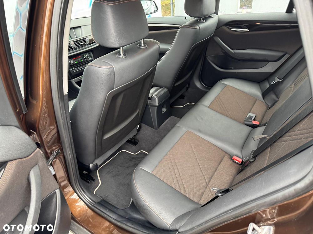 BMW X1 sDrive18i xLine - 28