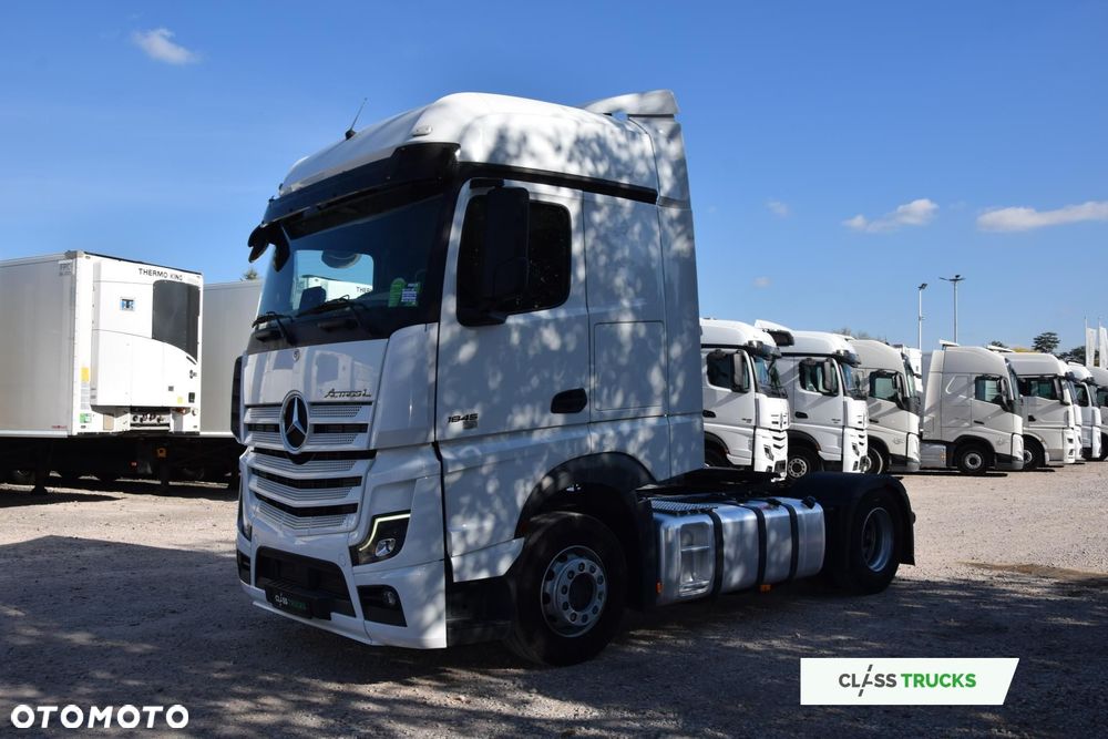 Mercedes-Benz Actros 5 1845 BigSpace LED lights - 1